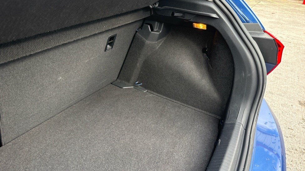 Used Volkswagen Polo 2022 for sale - 76872475: Photo 30