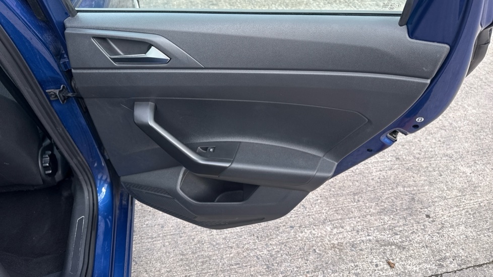 Used Volkswagen Polo 2022 for sale - 76872475: Photo 32