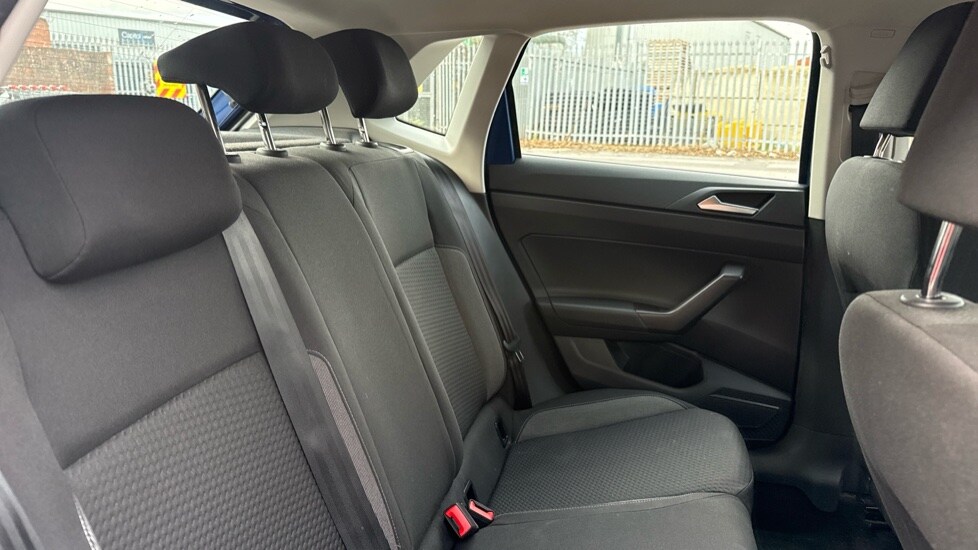 Used Volkswagen Polo 2022 for sale - 76872475: Photo 33