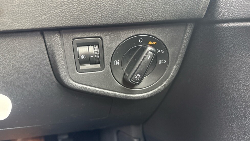 Used Volkswagen Polo 2022 for sale - 76872475: Photo 37