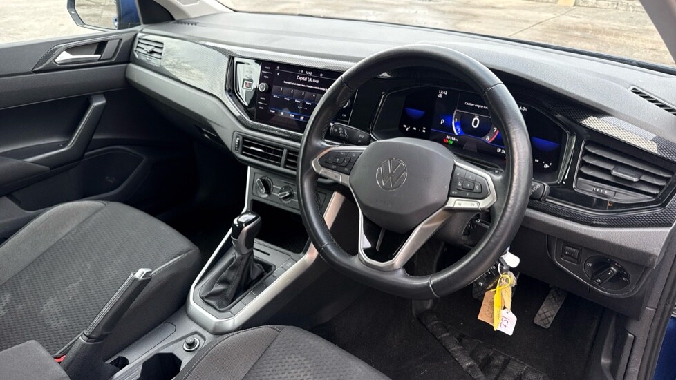Used Volkswagen Polo 2022 for sale - 76872475: Photo 6