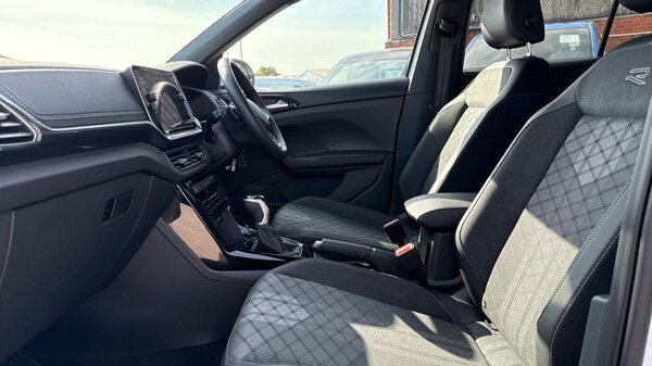 Used Volkswagen T-Cross 2024 for sale - 75684613: Photo 26