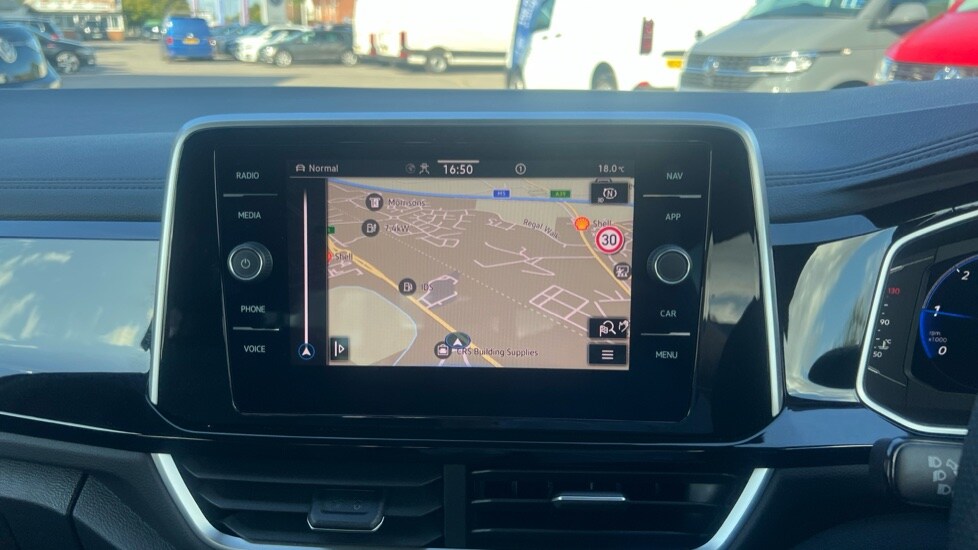 Used Volkswagen T-Roc 2025 for sale - 75992657: Photo 22