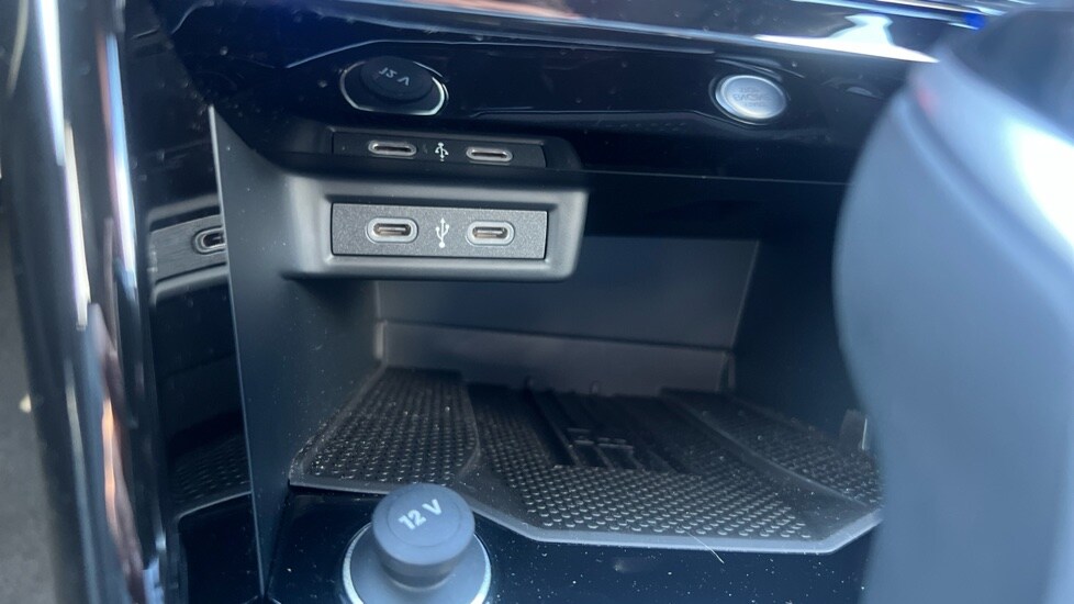 Used Volkswagen T-Roc 2025 for sale - 75992657: Photo 29