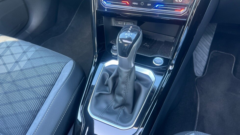 Used Volkswagen T-Roc 2025 for sale - 75992657: Photo 35