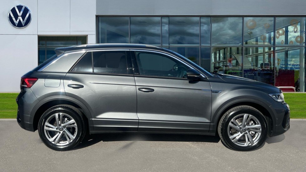 Used Volkswagen T-Roc 2025 for sale - 75992657: Photo 4