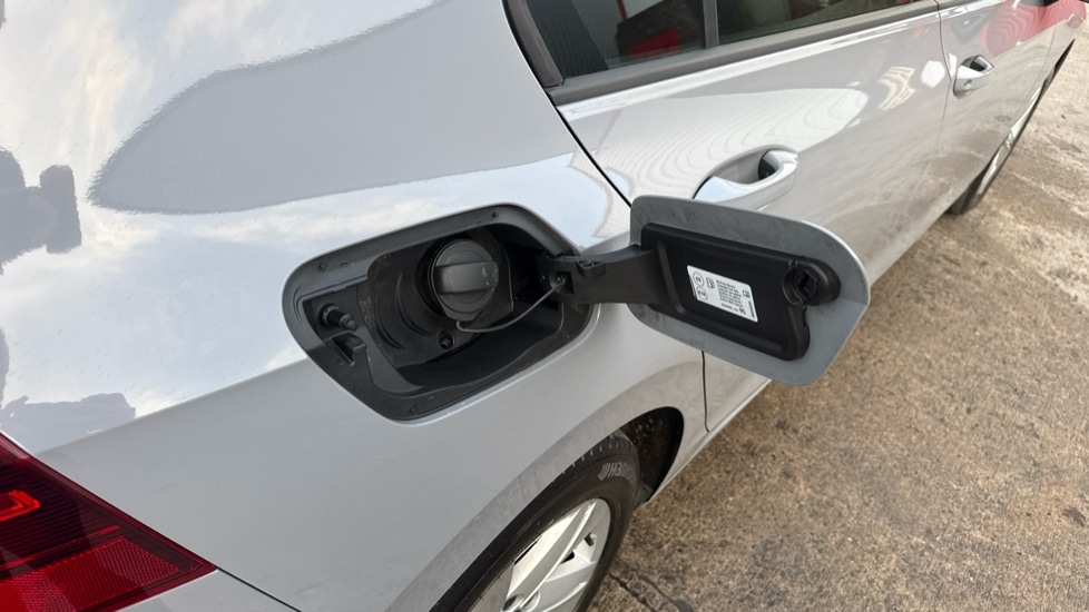 Used Volkswagen Golf 2021 for sale - 76842133: Photo 24