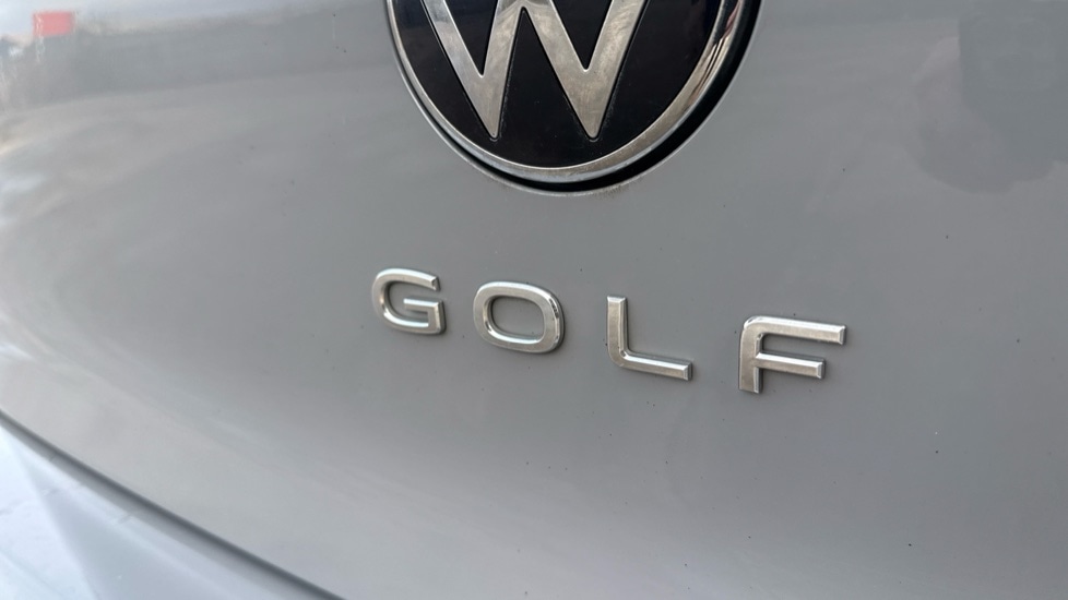 Used Volkswagen Golf 2021 for sale - 76842133: Photo 26