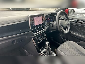 Used Volkswagen T-Roc 2022 for sale - 75943110: Photo