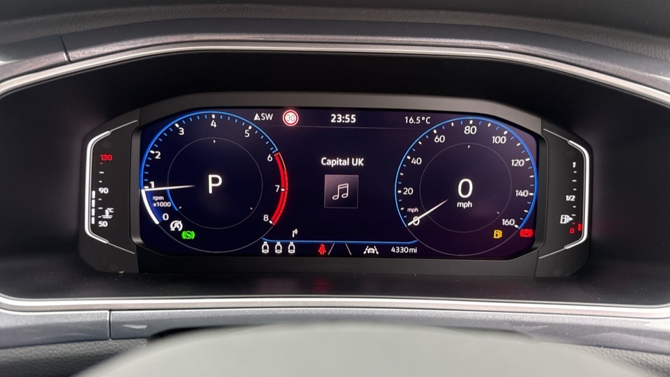 Used Volkswagen T-Roc 2024 for sale - 76873499: Photo 14