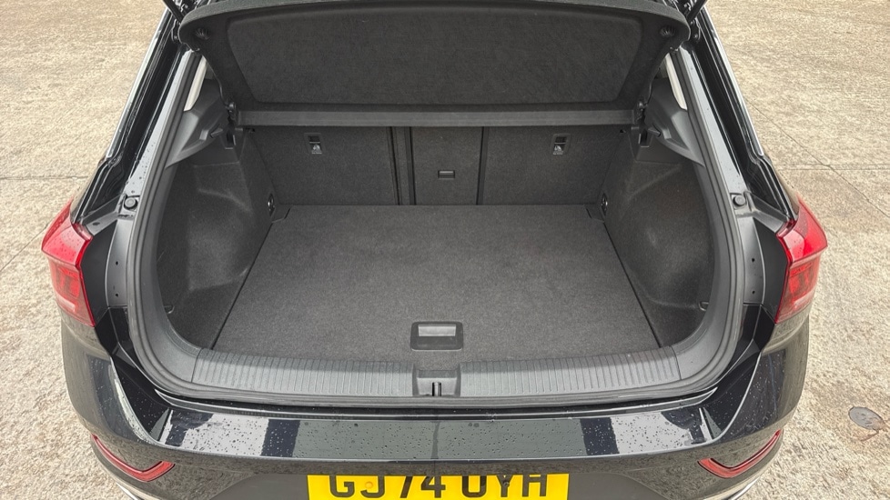 Used Volkswagen T-Roc 2024 for sale - 76873499: Photo 16