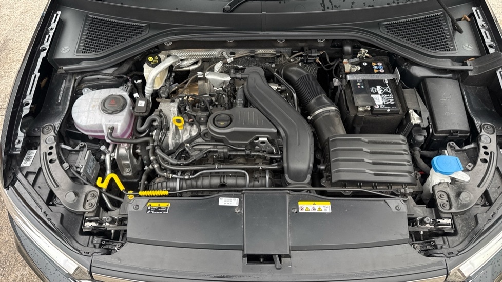 Used Volkswagen T-Roc 2024 for sale - 76873499: Photo 17