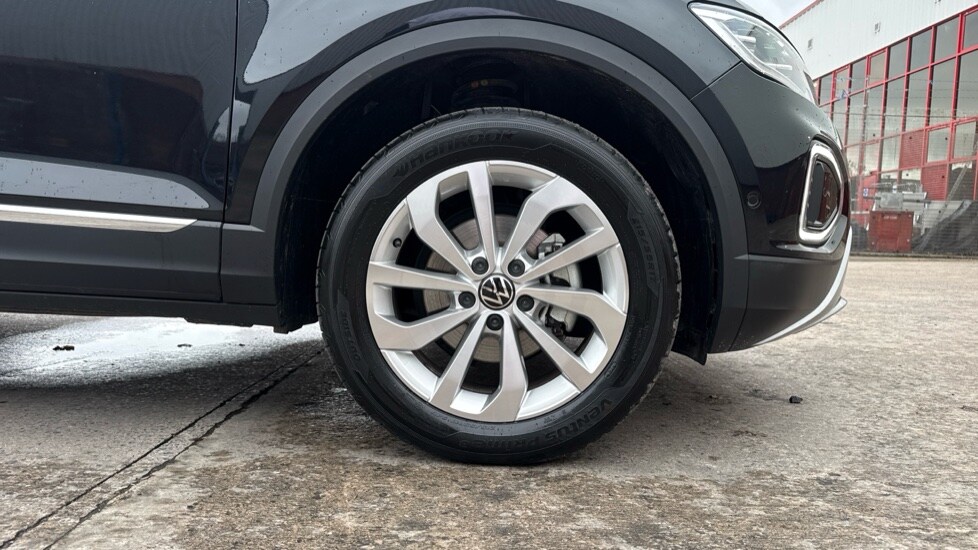 Used Volkswagen T-Roc 2024 for sale - 76873499: Photo 20