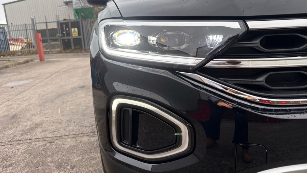 Used Volkswagen T-Roc 2024 for sale - 76873499: Photo 21