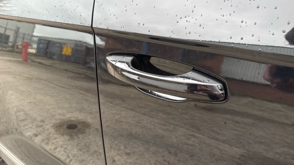 Used Volkswagen T-Roc 2024 for sale - 76873499: Photo 24