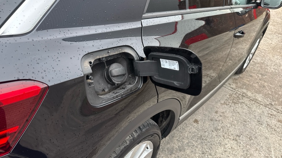 Used Volkswagen T-Roc 2024 for sale - 76873499: Photo 25