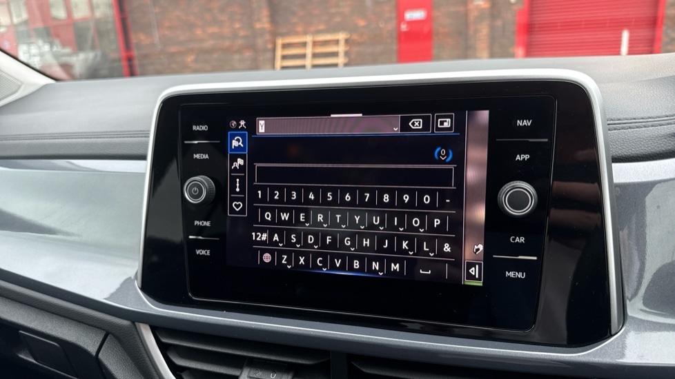 Used Volkswagen T-Roc 2024 for sale - 76873499: Photo 48