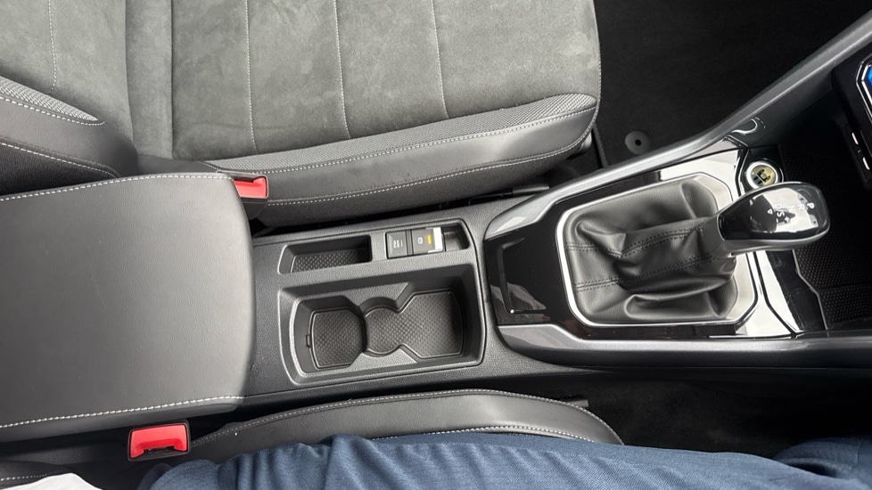 Used Volkswagen T-Roc 2024 for sale - 76873499: Photo 53