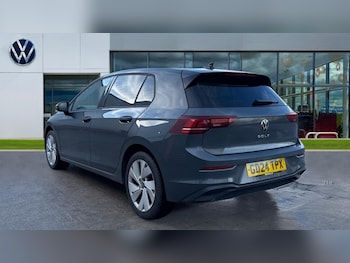 Used Volkswagen Golf 2024 for sale - 76888723: Photo