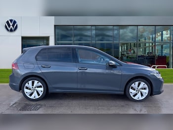 Used Volkswagen Golf 2024 for sale - 76888723: Photo