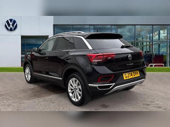 Used Volkswagen T-Roc 2024 for sale - 76479832: Photo