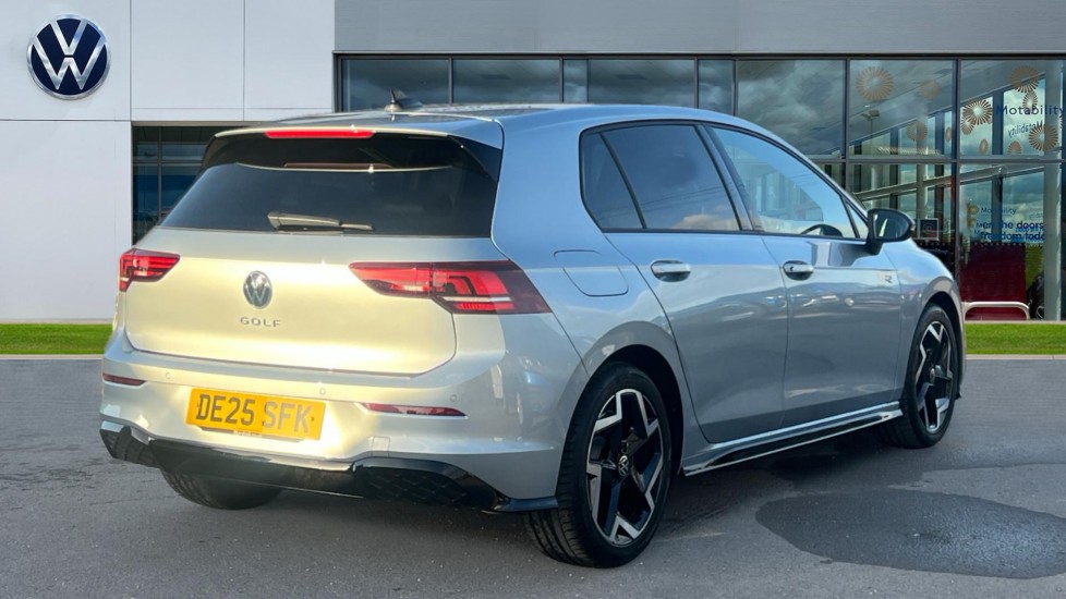 Used Volkswagen Golf 2025 for sale - 76984024: Photo 8
