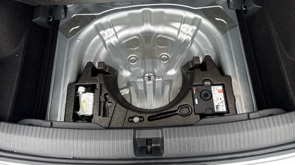 Used Volkswagen T-Roc 2024 for sale - 76870362: Photo 28