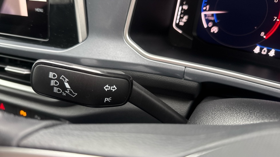 Used Volkswagen T-Roc 2024 for sale - 76870362: Photo 39