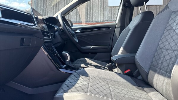 Used Volkswagen T-Roc 2024 for sale - 76190949: Photo 28