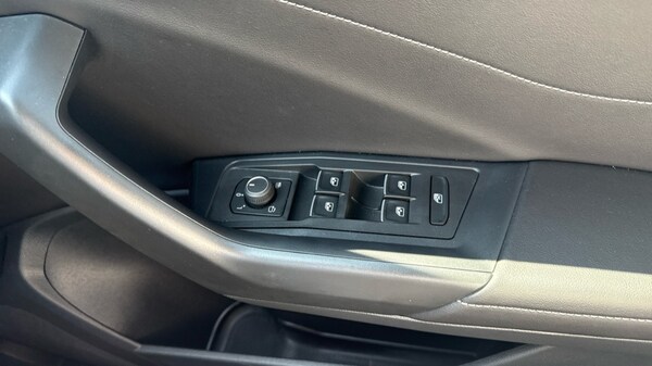 Used Volkswagen T-Roc 2024 for sale - 76190949: Photo 37