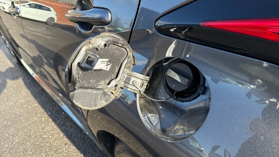 Used Toyota Yaris 2021 for sale - 76552571: Photo 21