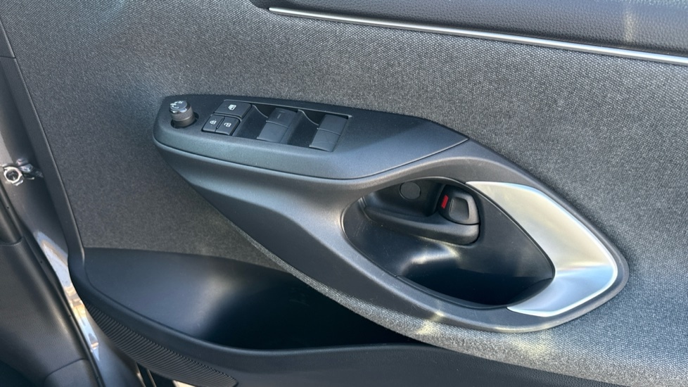 Used Toyota Yaris 2021 for sale - 76552571: Photo 43