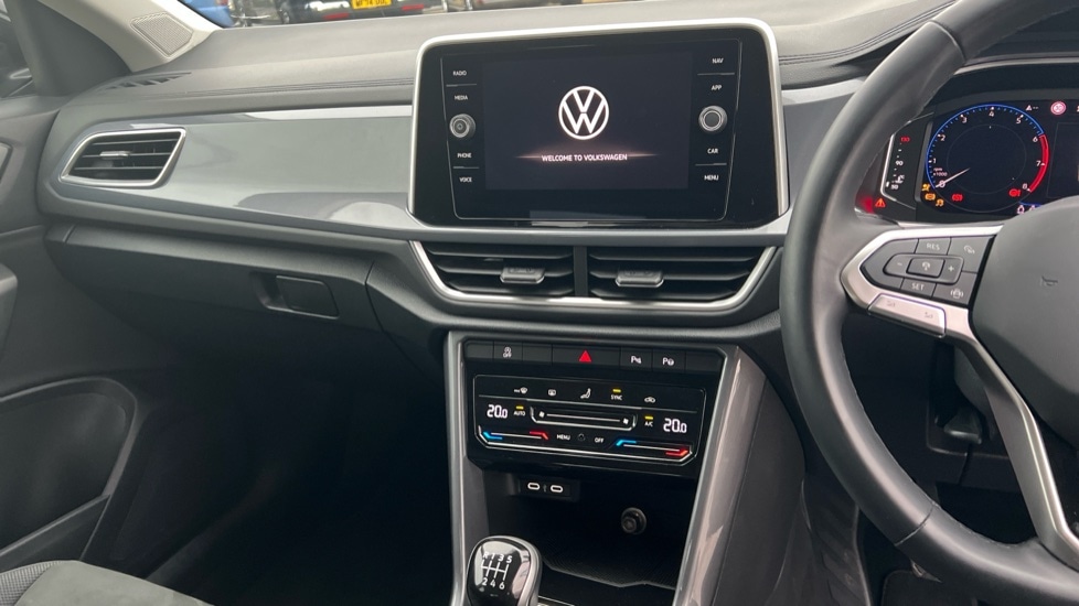 Used Volkswagen T-Roc 2024 for sale - 76479732: Photo 13