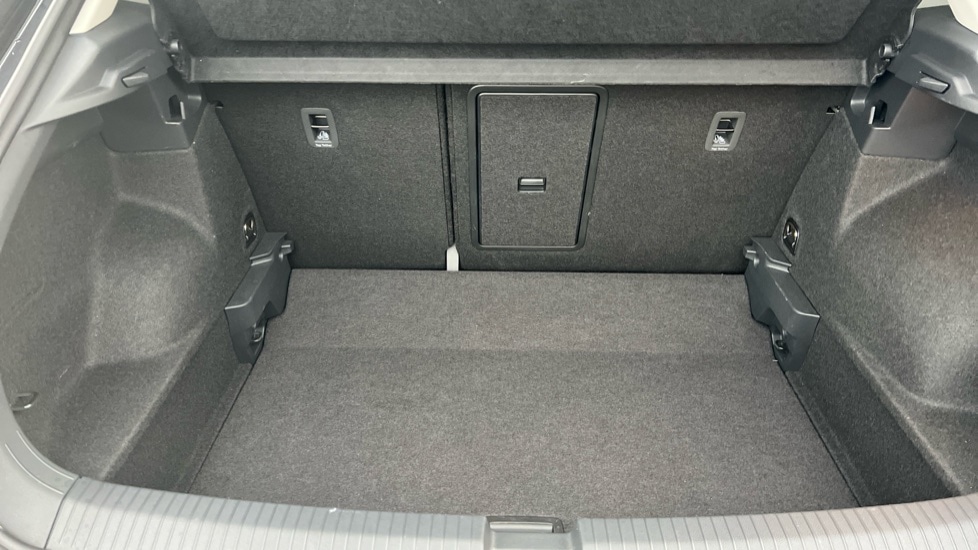 Used Volkswagen T-Roc 2024 for sale - 76479732: Photo 16