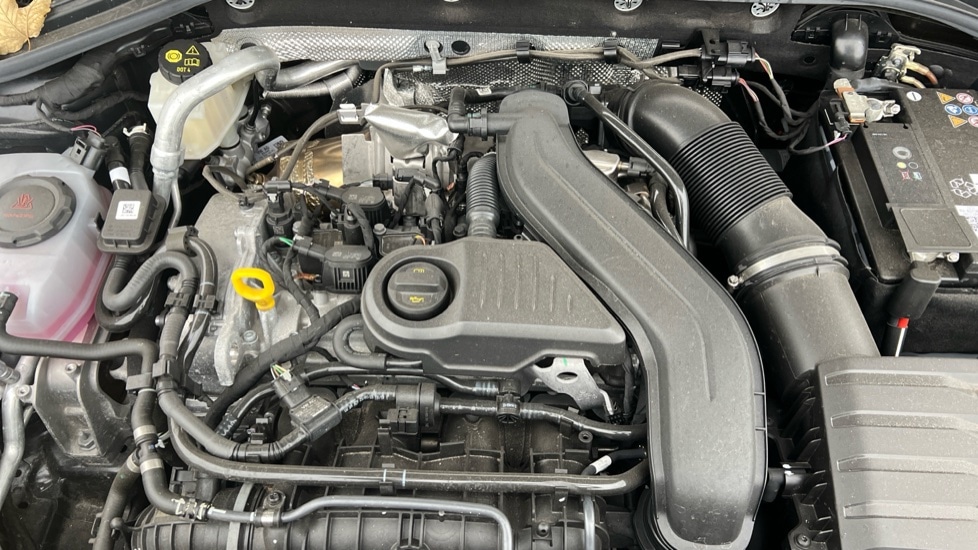 Used Volkswagen T-Roc 2024 for sale - 76479732: Photo 17