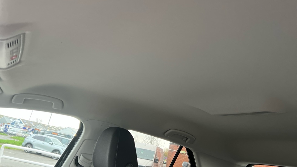 Used Volkswagen T-Roc 2024 for sale - 76479732: Photo 23