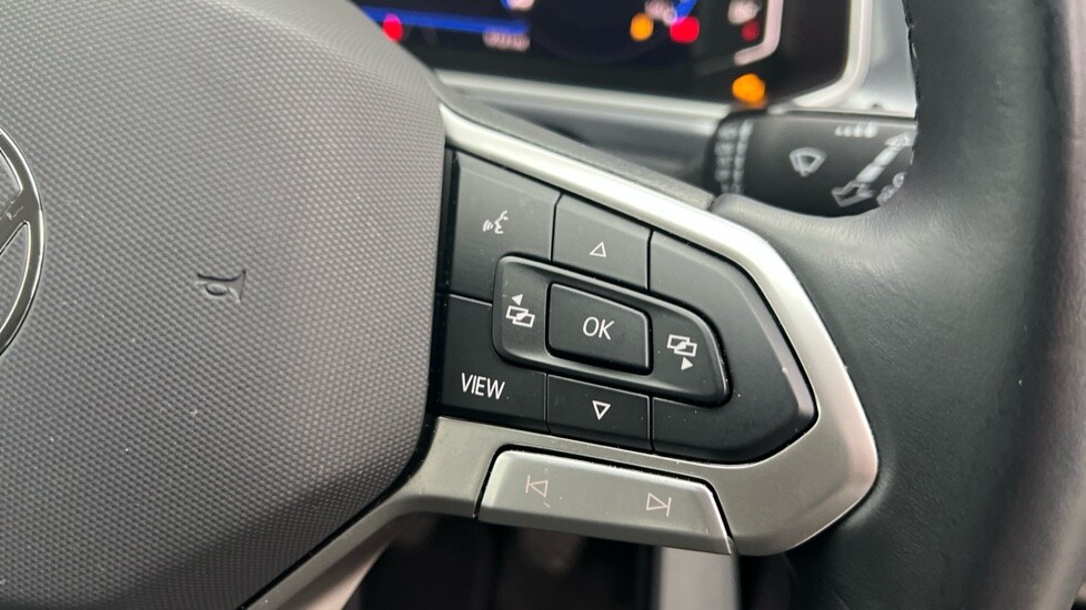 Used Volkswagen T-Roc 2024 for sale - 76479732: Photo 28