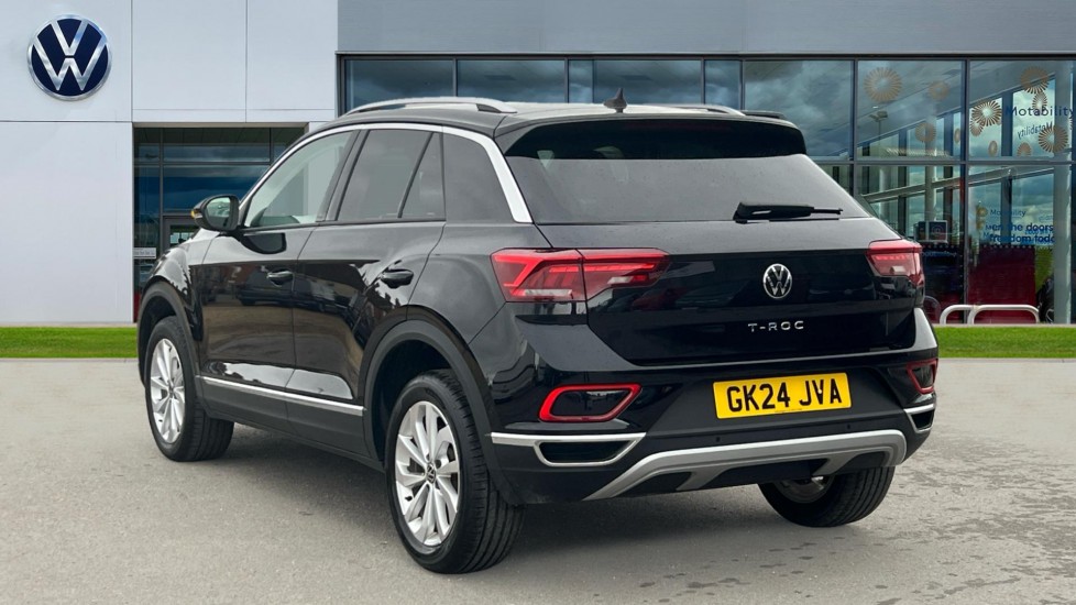 Used Volkswagen T-Roc 2024 for sale - 76479732: Photo 3