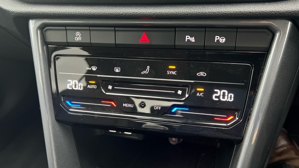 Used Volkswagen T-Roc 2024 for sale - 76479732: Photo 31