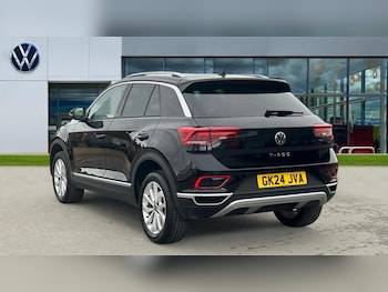 Used Volkswagen T-Roc 2024 for sale - 76479732: Photo