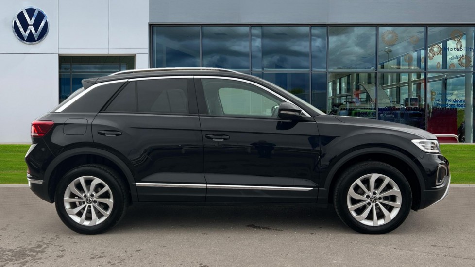Used Volkswagen T-Roc 2024 for sale - 76479732: Photo 4