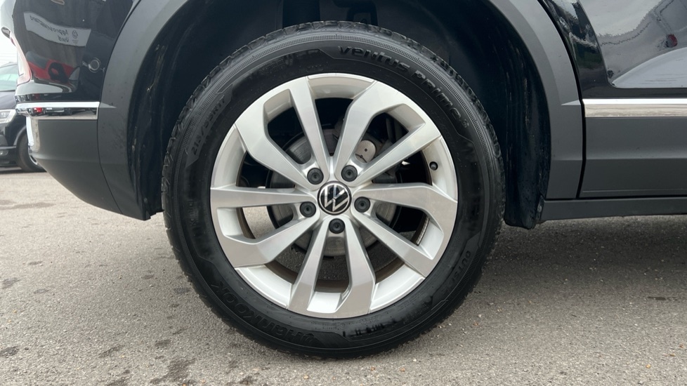 Used Volkswagen T-Roc 2024 for sale - 76479732: Photo 5