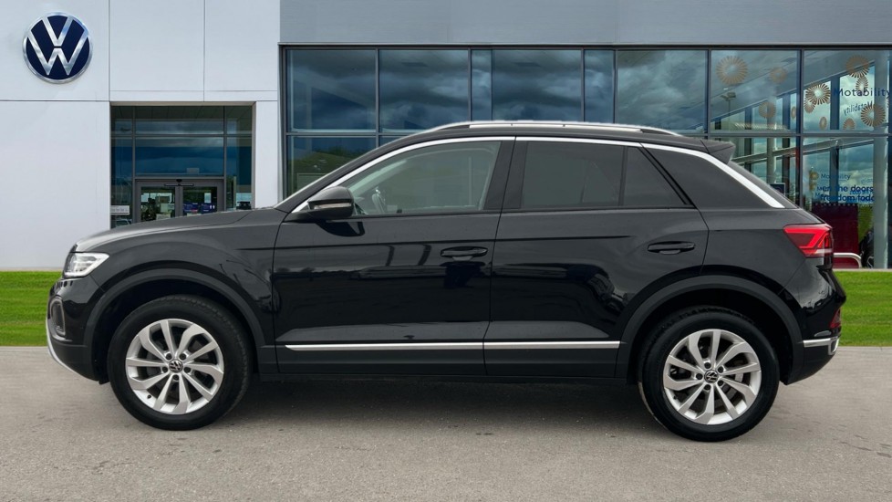 Used Volkswagen T-Roc 2024 for sale - 76479732: Photo 9