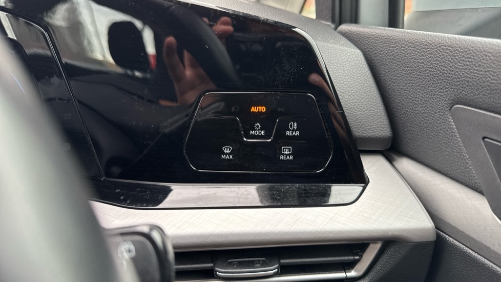 Used Volkswagen Golf 2024 for sale - 76870355: Photo 35