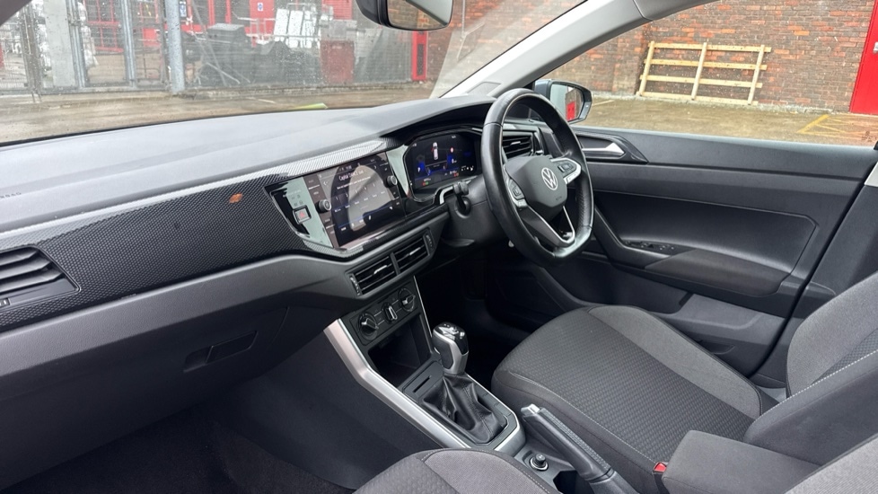 Used Volkswagen Polo 2024 for sale - 76873540: Photo 2