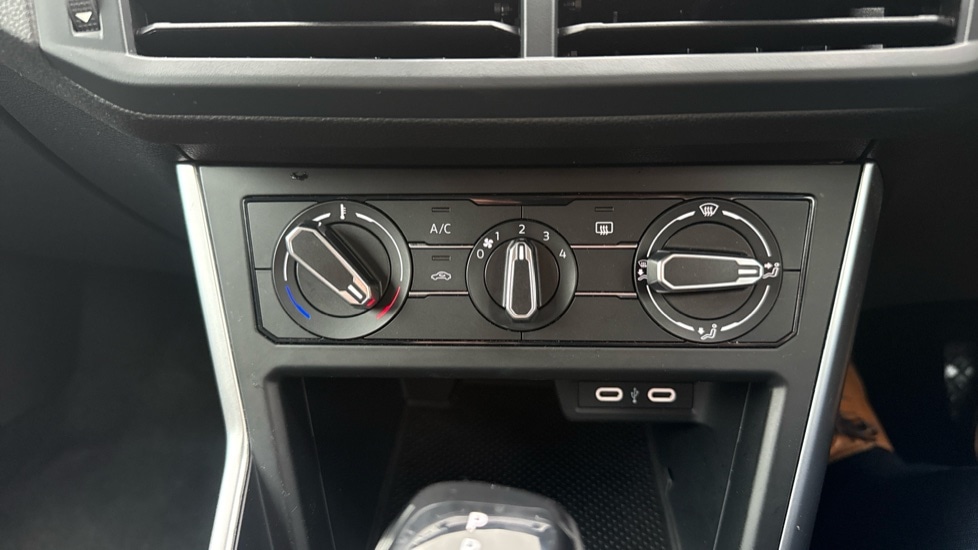 Used Volkswagen Polo 2024 for sale - 76873540: Photo 54