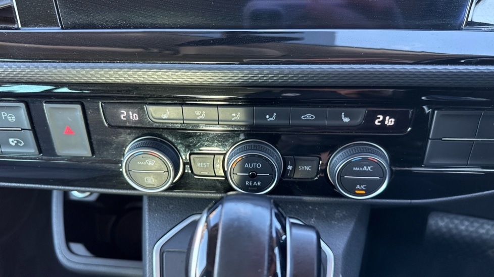 Used Volkswagen Caravelle 2020 for sale - 76691500: Photo 13