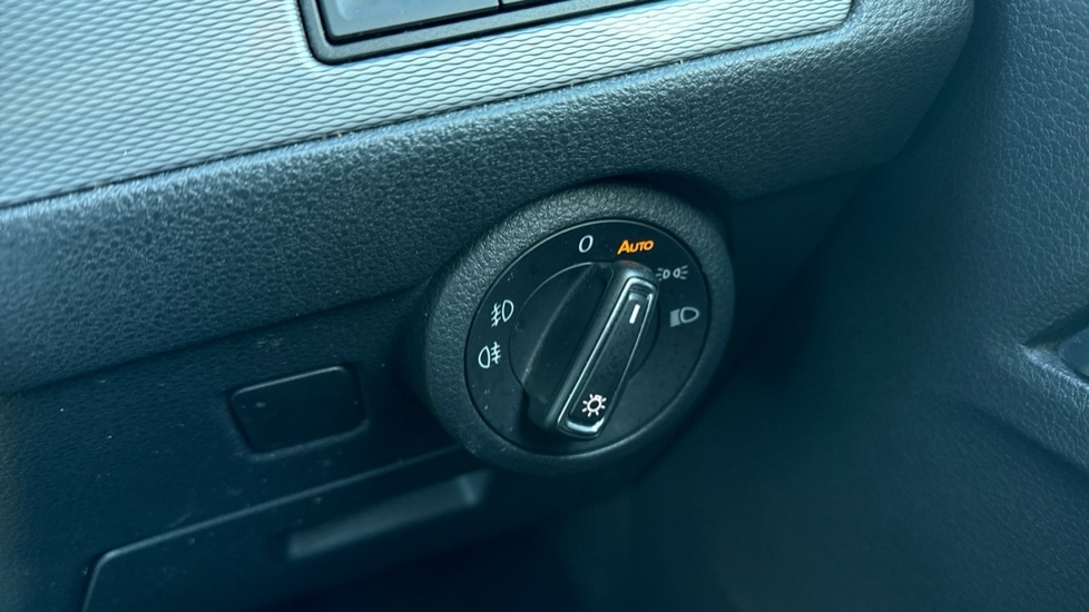 Used Volkswagen Caravelle 2020 for sale - 76691500: Photo 21