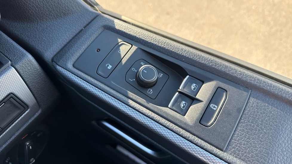 Used Volkswagen Caravelle 2020 for sale - 76691500: Photo 23