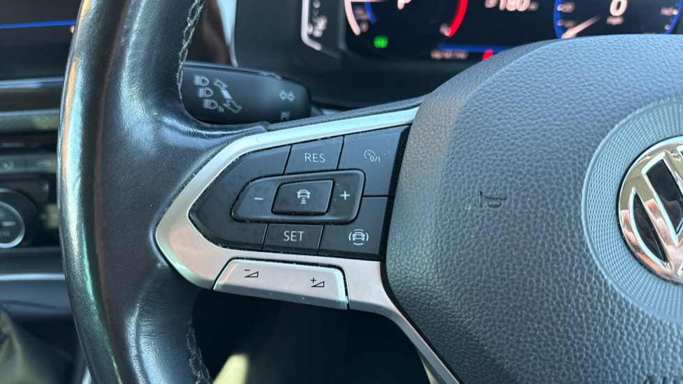 Used Volkswagen Caravelle 2020 for sale - 76691500: Photo 24